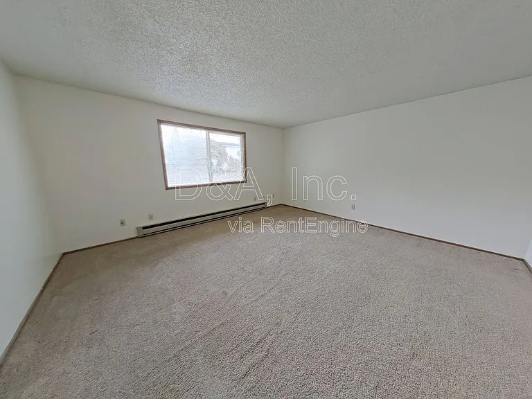 605 NW Kings Blvd #2 — Photo 2