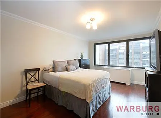 Sold by Warburg | media 19