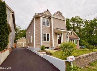 32 Mount Stuart Road, Schenectady, NY 12304