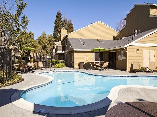 1st image of 2428 Lagoon Way