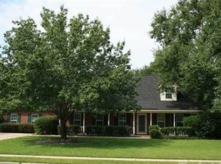 405 Oak Ln, Rincon, GA 31326