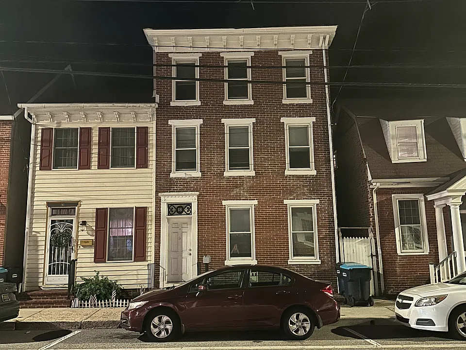18 E Commerce St