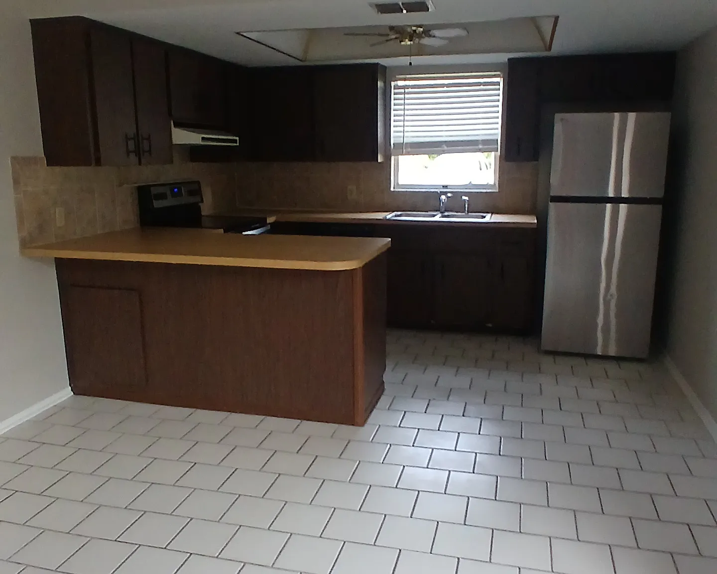 Spring Hill 2/2/1 Duplex — Photo 3