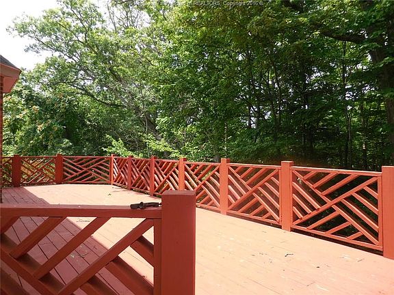 4th image of 1310 Vienna Pointe