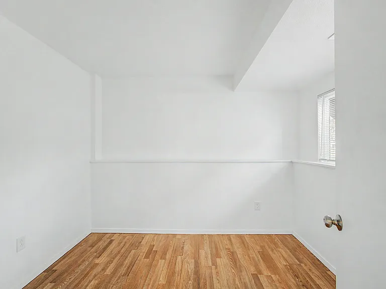 3731 Shefield Dr — Photo 10