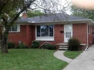 18342 Breezeway, Fraser, MI 48026