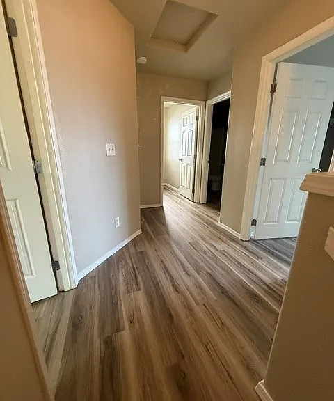 157 NW Marshall Dr — Photo 4