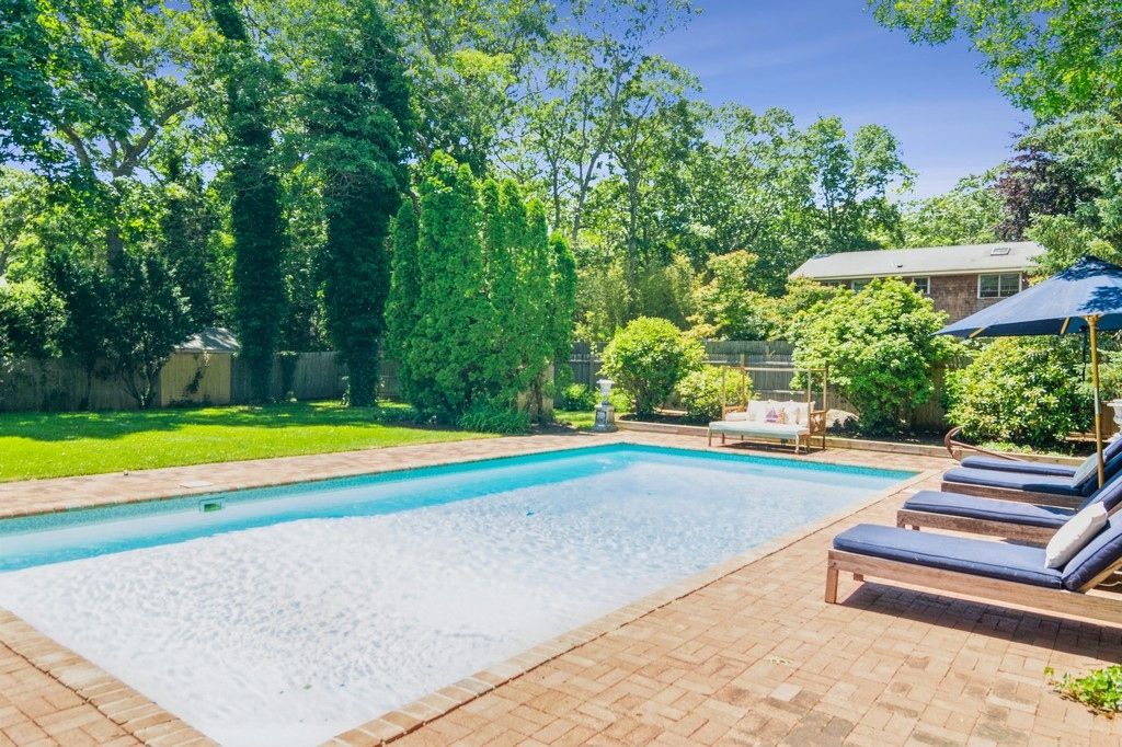  Pool/Back Yard area
