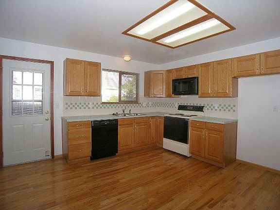 Open, Eat-in Kitchen