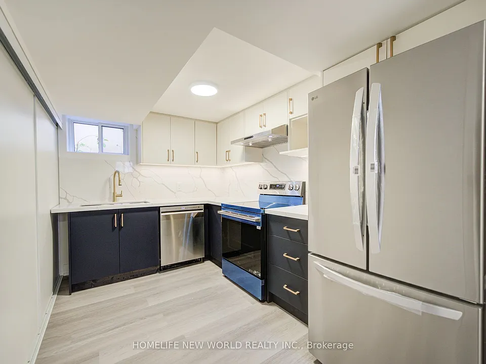 88 Ellendale Dr #BASEMENT