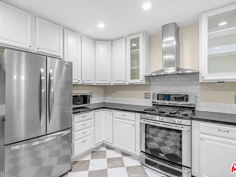 6053 Scenic Ave — Photo 15