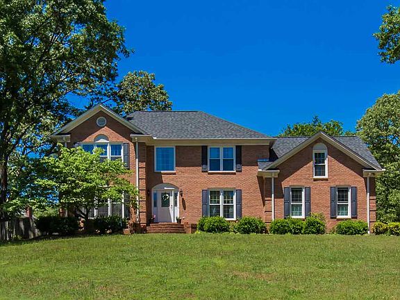 2nd image of 239 W Killarney Lake Dr