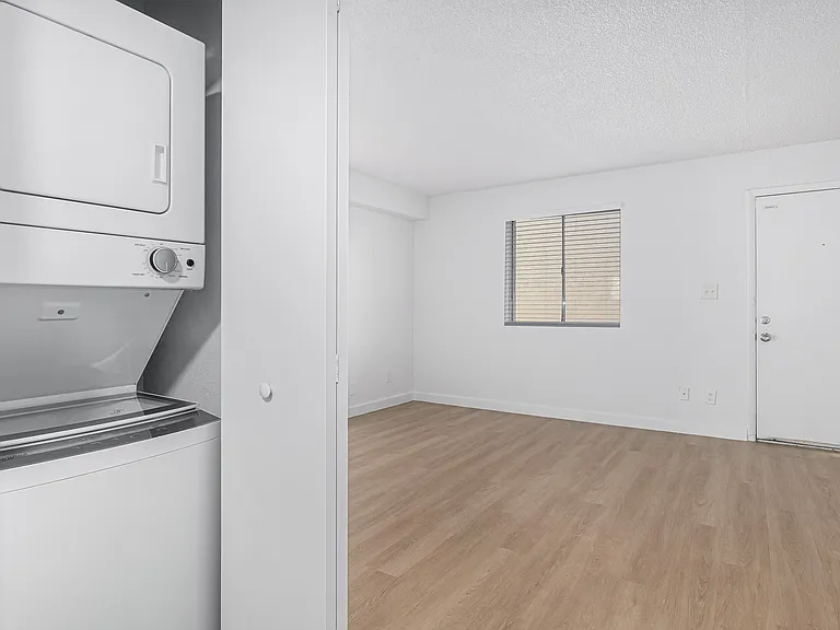 Running Brook Apartments — Photo 5