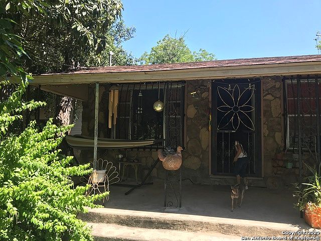 1st image of 2103 Lennon Ave