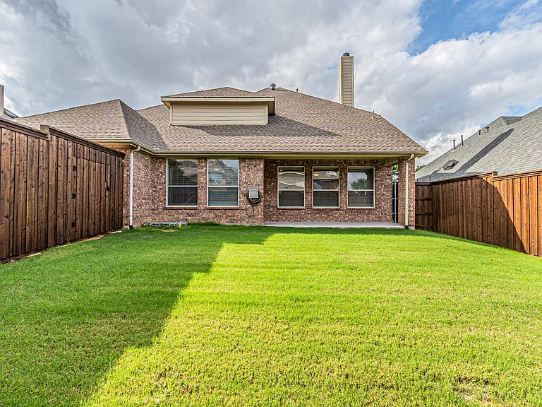 15097 Blakehill Dr — Photo 52