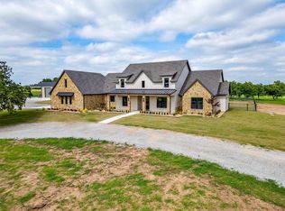 3019 Orchard Rd, Bowie, TX 76230