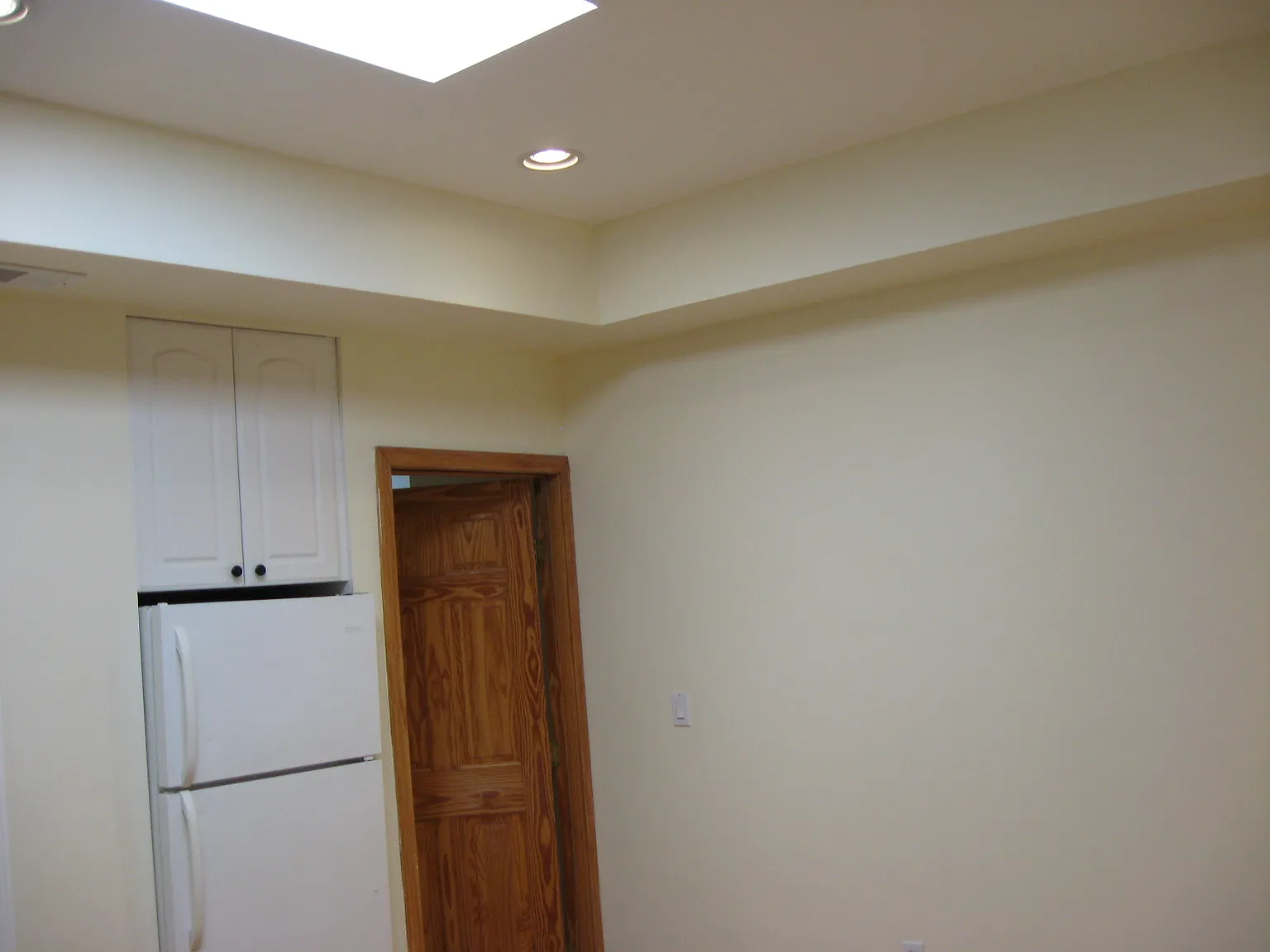 3 bed, 950 sqft, $4,300 — Photo 1