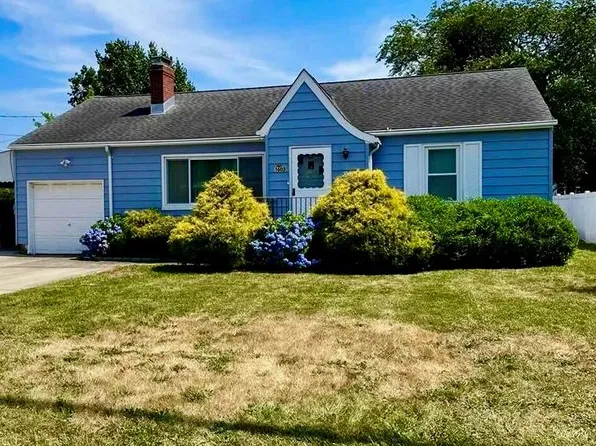 1603 2nd Street, West Babylon, NY 11704