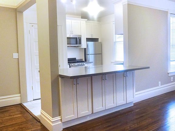 5th image of 2201 California St APT 32