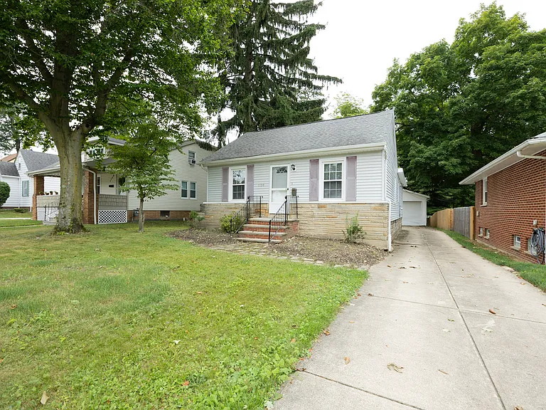 1156 Belrose Rd — Photo 25