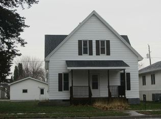 105 W Sycamore St, Dunkerton, IA 50626