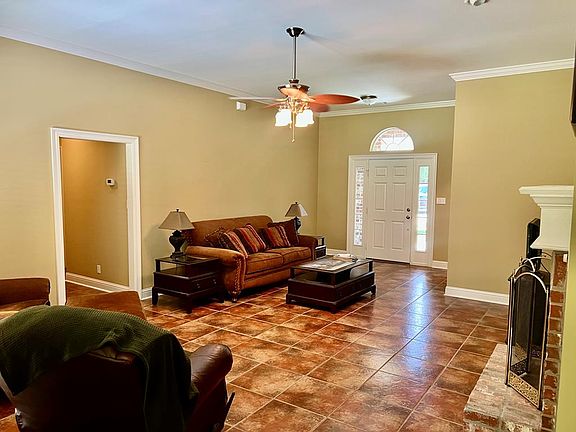 4th image of 107 Tanglewood Dr