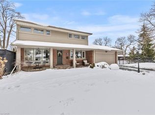 9 Rosemount Ave, Saint Catharines, ON L2M1Z4