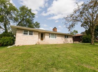 36 Claria Dr, Roselle, IL 60172