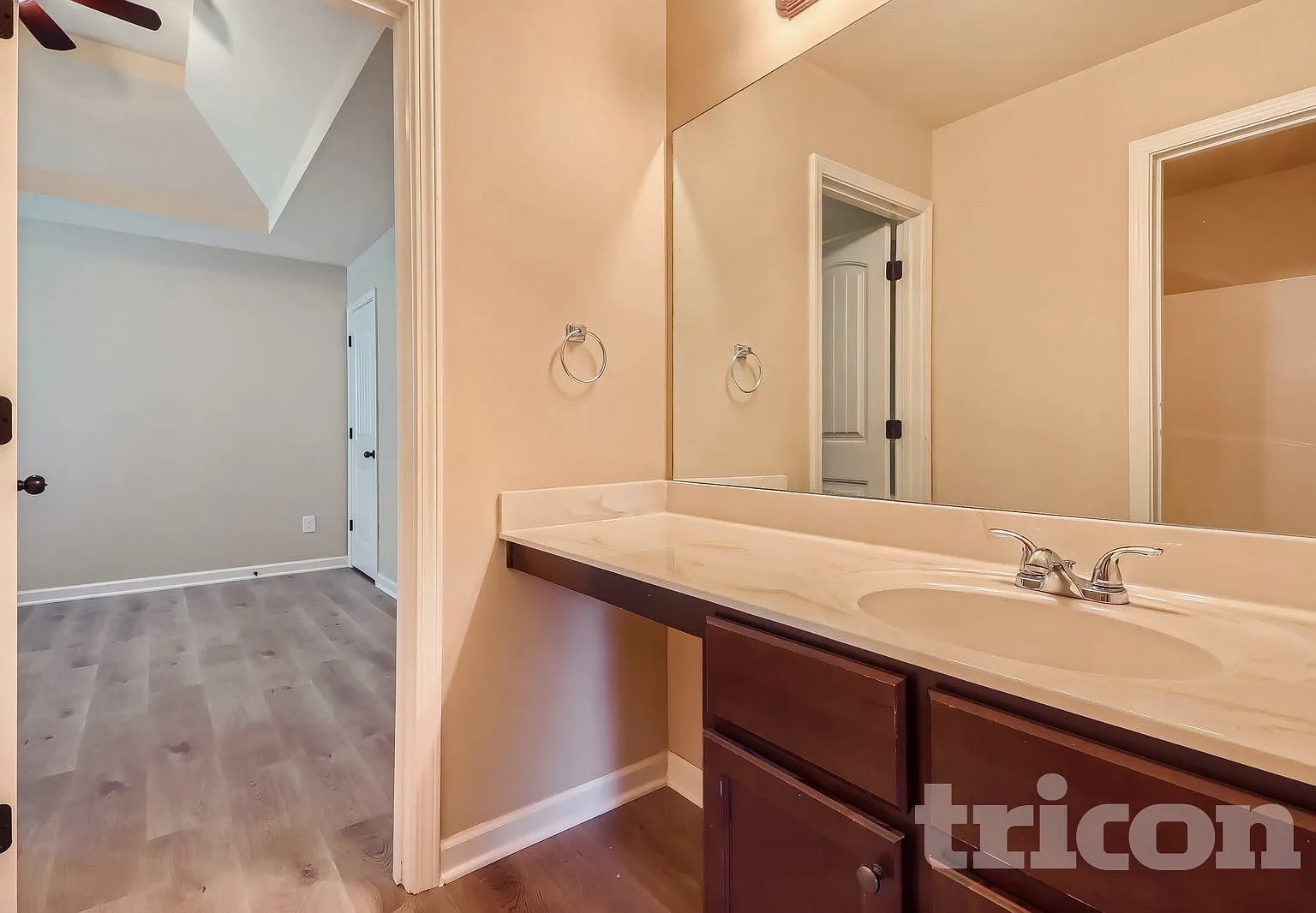 135 Lindsey Terrace Fayetteville GA — Photo 4