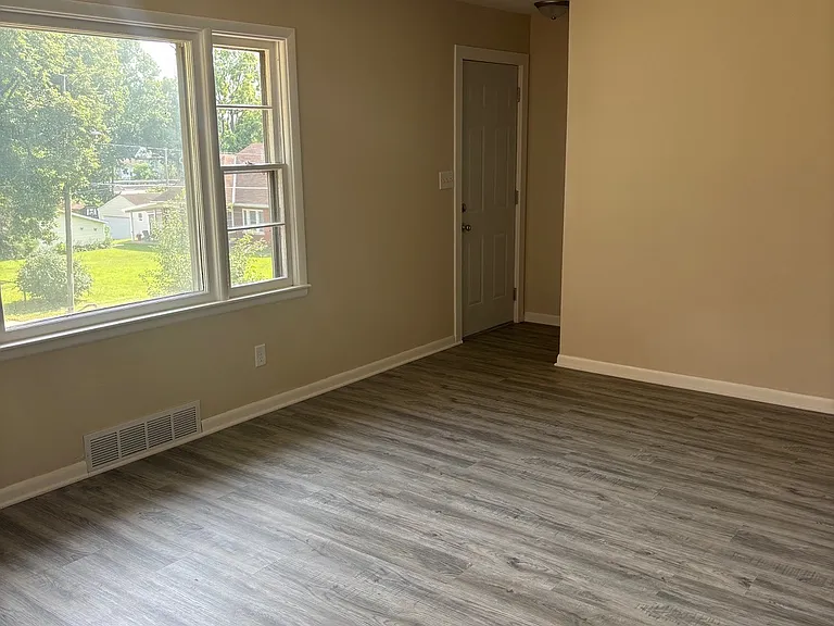 1501 Pacific St — Photo 3