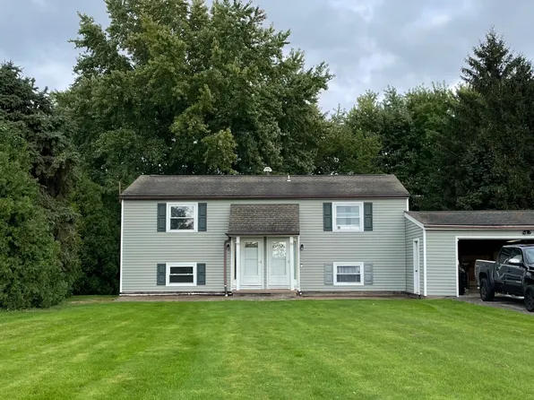 18 Spencer Rd #18, Hilton, NY 14468