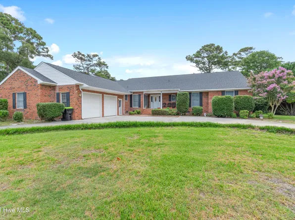 9 Quail Hollow Drive, Oak Island, NC 28465