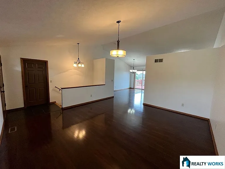 8020 Renatta Dr — Photo 3