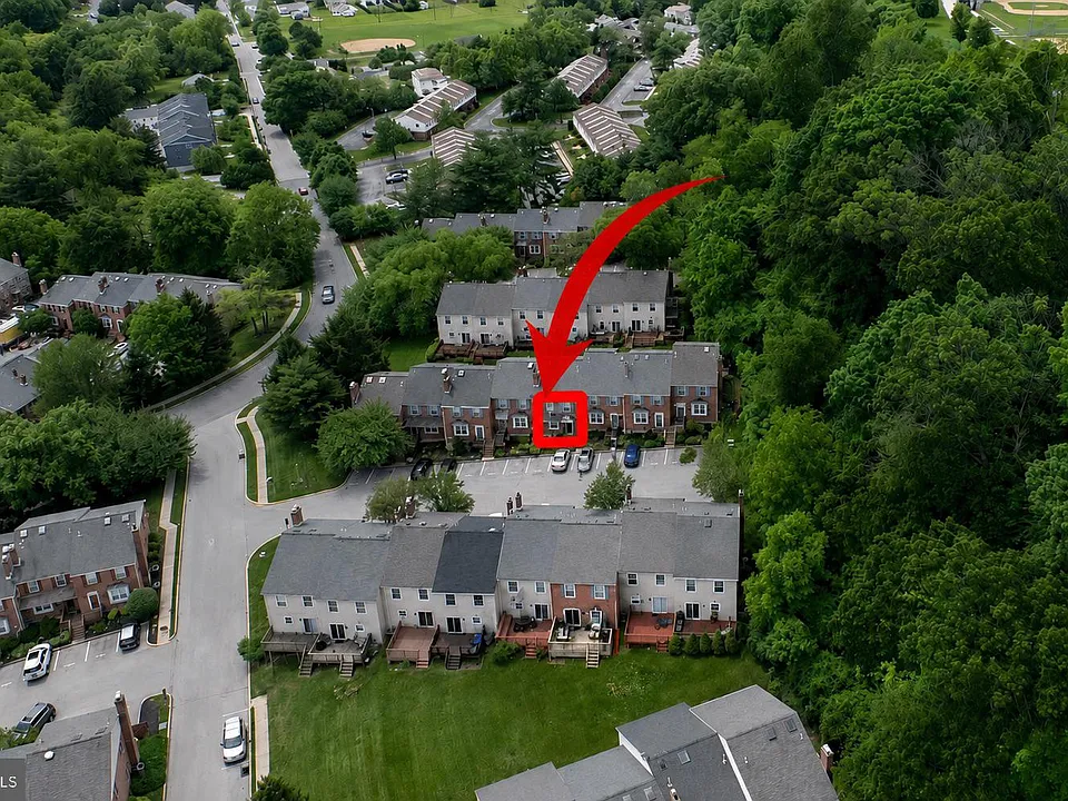 618 Coates Ln