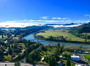 525 Main St, Elkton, OR 97436