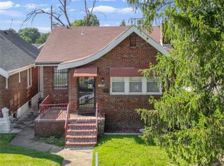 5979 Summit Pl, Saint Louis, MO 63147
