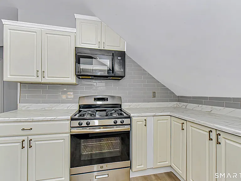 463 Wilmot Ave #3 — Photo 2