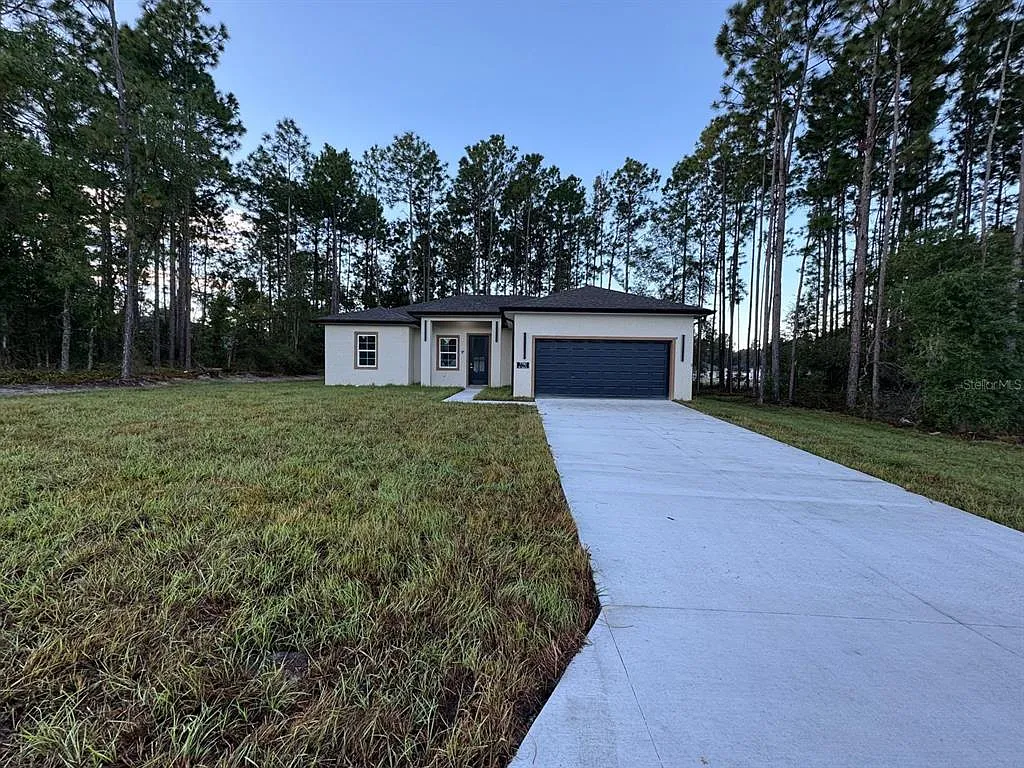 4 bed, 2.0 bath, 1820 sqft, $2,100 — Photo 1