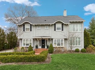 321 37th St, Des Moines, IA 50312