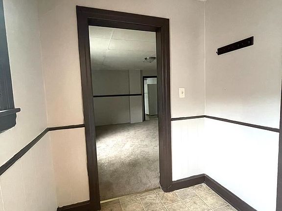 3rd image of 724 Salem Ave #3