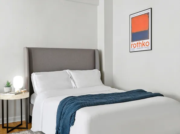 7 Lexington Avenue image 3 of 11