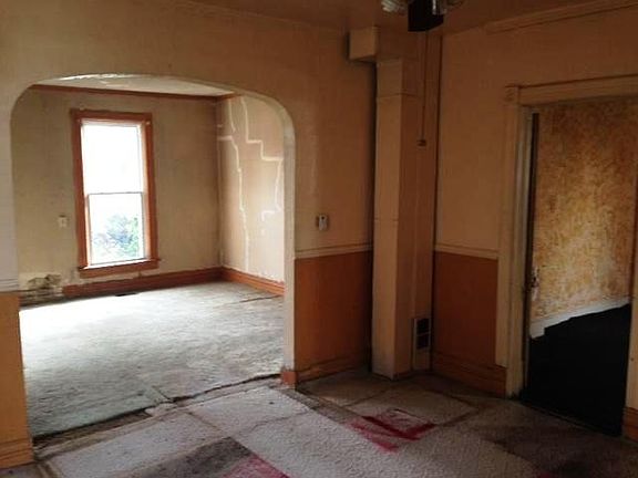 5th image of 8236 S Winchester Ave