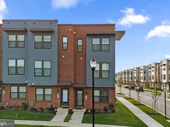 818 Bond St, Frederick, MD 21701