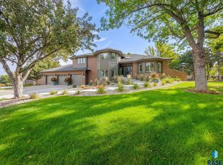4704 S Sundance Cir, Sioux Falls, SD 57105