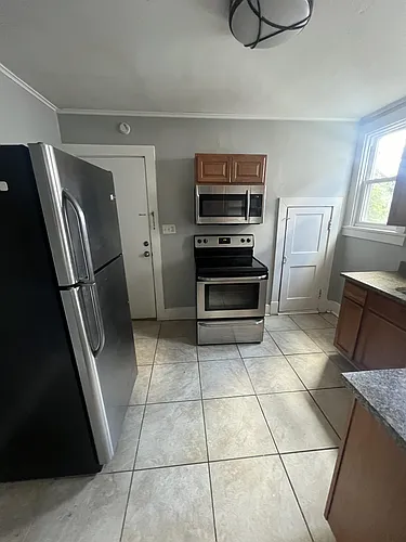 533 Tremont Ave S Photo 1