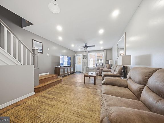 4th image of 2421 S Fairhill St