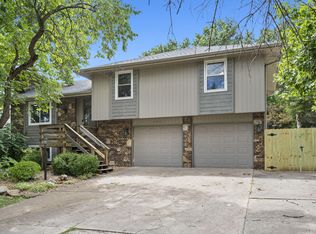 3901 S Crystal Pl, Springfield, MO 65807