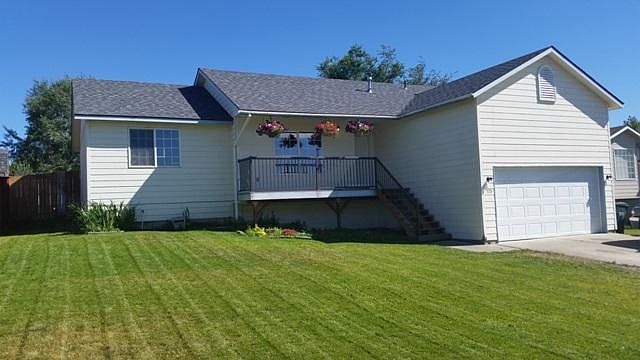 1st image of 725 W Bridle Ln