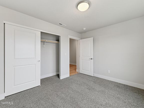 4th image of 1607 Castlewood Ct Lot 299