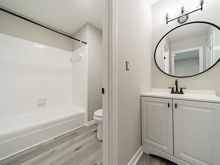 2200 Williamsburg Dr #24 — Photo 25